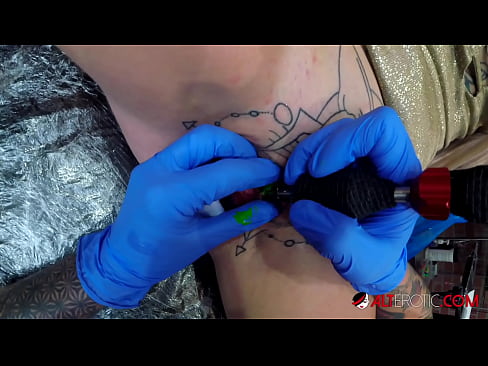 ❤️ Sully Savage, o bunăciune extrem de tatuată, și-a făcut un tatuaj pe clitorisul ei ❌  at ro.port-amurasso.ru ❌️